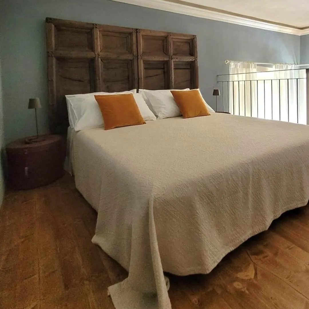 Suite Dudley Pallerone Italy